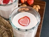 Almond Strawberry Milkshake / Strawberry Milkshake With Almonds