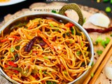Chilli Garlic Noodles Recipe / Street Style Chilli Garlic Noodles Recipe/ Spicy Veg Hakka Noodles Recipe