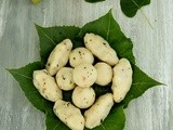 Kaara Kozhukattai / Rice flour Kozhukattai / Savory Steamed Rice Dumplings