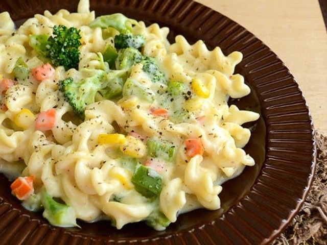 Featured image of post Simple Way to White Sauce Pasta With Vegetables