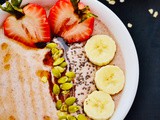 Strawberry Banana Yogurt Smoothie Bowl | Berry Banana Yogurt Smoothie Recipe | Easy Breakfast Smoothie Recipe