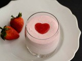 Strawberry Mousse Recipe | Eggless Strawberry Mousse | Easy Strawberry Mousse Recipe Without Egg & Gelatin