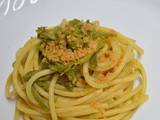 Spaghetti con asparagi selvatici e peperoncino