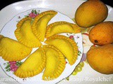 Crispy Maharashtrian Baked Mango Karanji Recipe in Marathi
