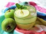 Green Apple Gimlet with cucumber and mint