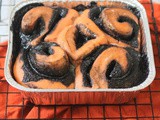 Vegan Halloween Pumpkin Spice Rolls