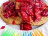 Pancakes με βρώμη και καραμελωμένες φράουλες