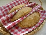 Κυπριακές κολοκοτές - νηστίσιμες πίτες με κόκκινη κολοκύθα