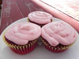Be My Valentine Challenge: Strawberry Frosted Cupcakes