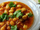 Achari Chana Masala / Chickpeas Curry with Pickle Spices