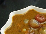Chinna Vengayam Vattal Kozhambu / Small onion Vattal Kolambu