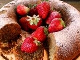 Ciambella di grano saraceno con frutta rossa (Buckwheat Ciambella Cake with Red Fruit)