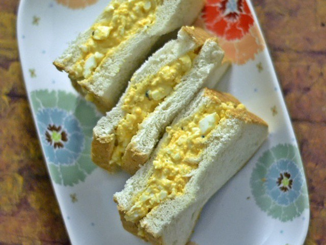 Japanese Egg Sandwich Recipe (Tamago Sando) - Hungry Huy