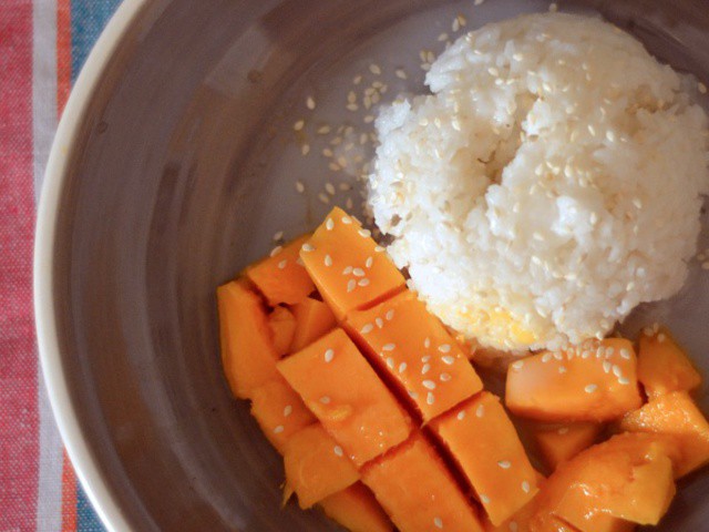 https://verygoodrecipes.com/images/blogs/the-big-sweet-tooth/mango-sticky-rice-cheat-version.640x480.jpg