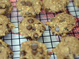 Peanut Butter Banana Chocolate Chip Oat Cookies