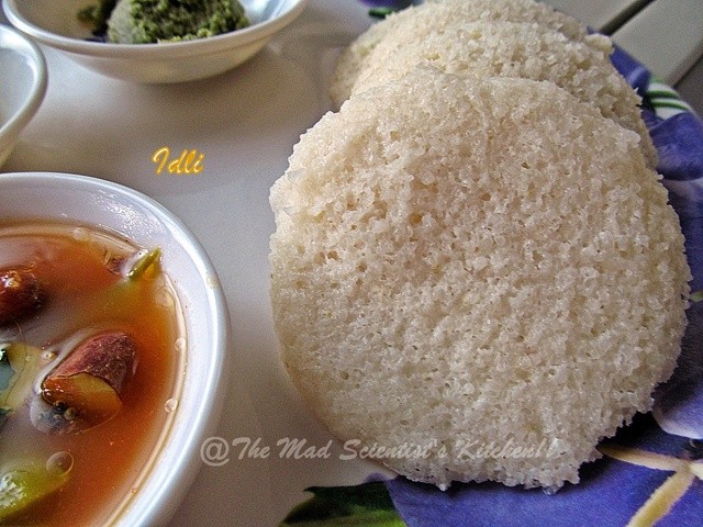 Idli (savoury rice and lentil cake) - InspiresN