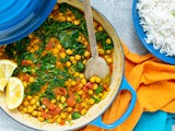 Quick Chickpea and Spinach Curry (Chana Masala)