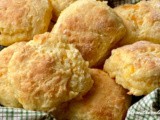 Buttery cheddar scones