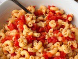 Classic macaroni and tomatoes