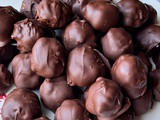 Crunchy peanut butter balls