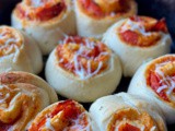 Easy pepperoni pizza rolls