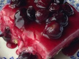 Fresh blueberry cheesecake with homemade crust