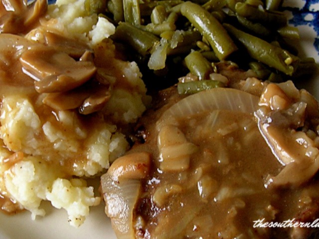 CHICKEN FRIED STEAK AND GRAVY - The Southern Lady Cooks