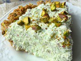Old fashioned pistachio pie (Watergate Pie)