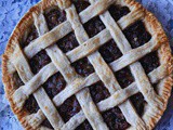 Old fashioned raisin pie
