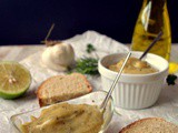 Σπιτικός αρωματικός πολτός σκόρδου – Homemade herbed garlic puree
