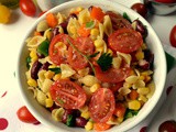 Σαλάτα με ζυμαρικά, λαχανικά κ κόκκινα φασόλια-Pasta salad with veggies and red beans
