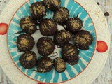 Νηστίσιμα τρουφάκια φράουλας με επικάλυψη σοκολάτας – Vegan chocolate strawberry truffles