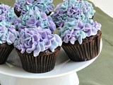 Hydrangea Cupcakes & a Giveaway