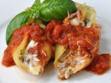 Stuffed Shells with Beef and Cheese