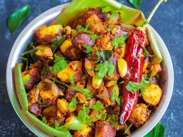 https://verygoodrecipes.com/images/blogs/tickling-palates/palakottai-varuval-masala-jackfruit-seeds-roast-recipe.640x480.jpg