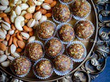 Dry Fruit Ladoo (vegan)