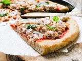 Pizza soffice a lunga lievitazione con tonno e cipolle