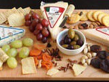 Perfect Cheese Board for this Holiday Season