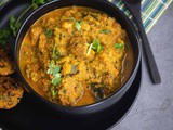 Vada Curry | South Indian Vada Curry Recipe