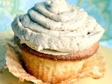 Vanilla Cupcakes with White Chocolate Pumpkin Ganache Filling and Brown Sugar Frosting