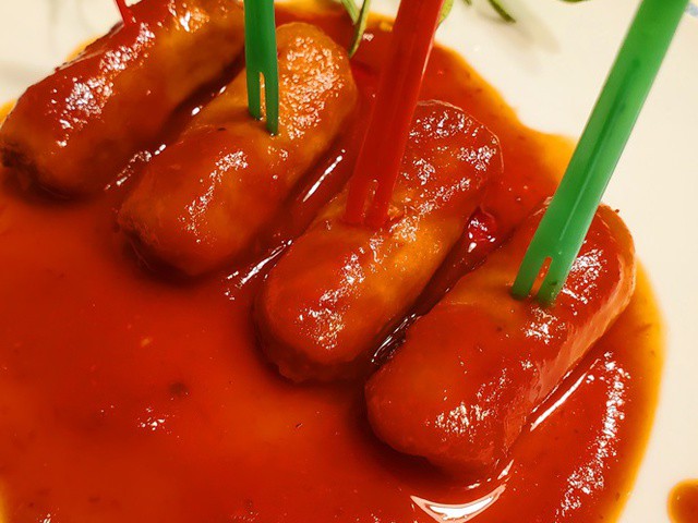 https://verygoodrecipes.com/images/blogs/what-s-cookin-italian-style-cuisine/slow-cooker-cocktail-weiners.640x480.jpg
