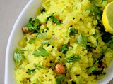 Kanda Poha Recipe Maharashtrian Style, How To Make Poha