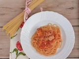 Spaghetti con il tonno alla bolognese
