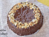 Torta di mandorle ed olio d'oliva con ganache al cioccolato